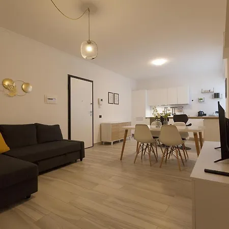 Lungomare - Goelba Appartement *