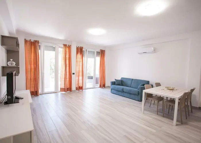 Lungomare - Goelba Апартаменты