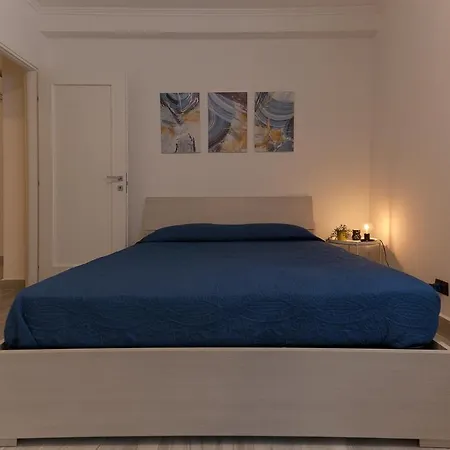 Lungomare - Goelba Apartament *