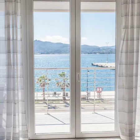 Lungomare - Goelba *