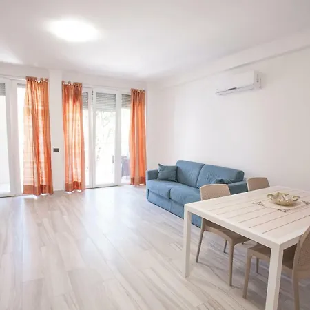 Lungomare - Goelba *