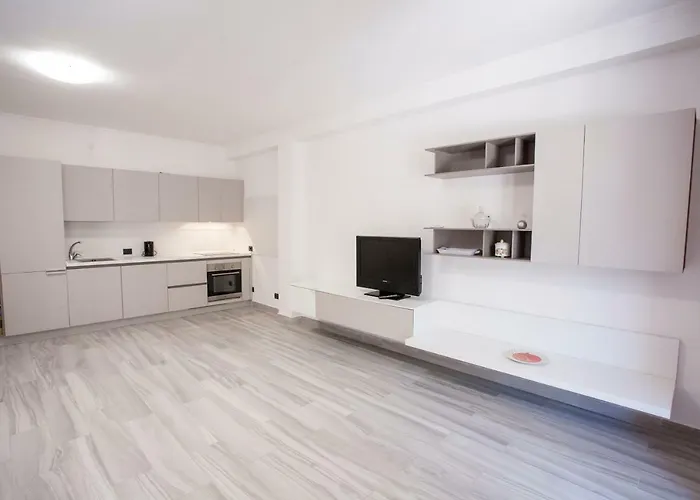 Lungomare - Goelba * 포르토페라이오